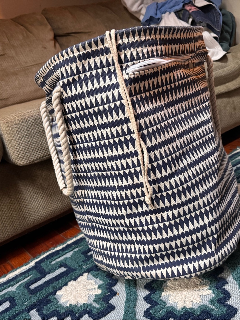 Navy and Cream Geometric Rope-Handle Storage hamper - Picture 3 of 4